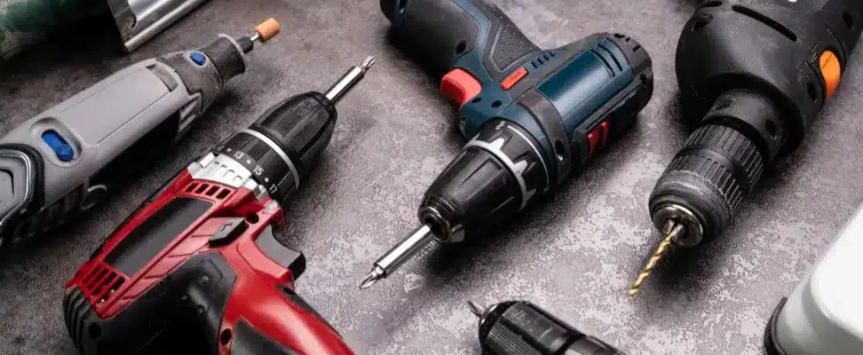 quels-sont-les-meilleurs-outils-electroportatifs-pour-les-electriciens Visuel d'outils électroportatifs utiliser par les électriciens.